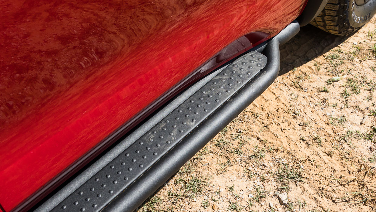 GWM Ute Cannon XSR 2024 side steps