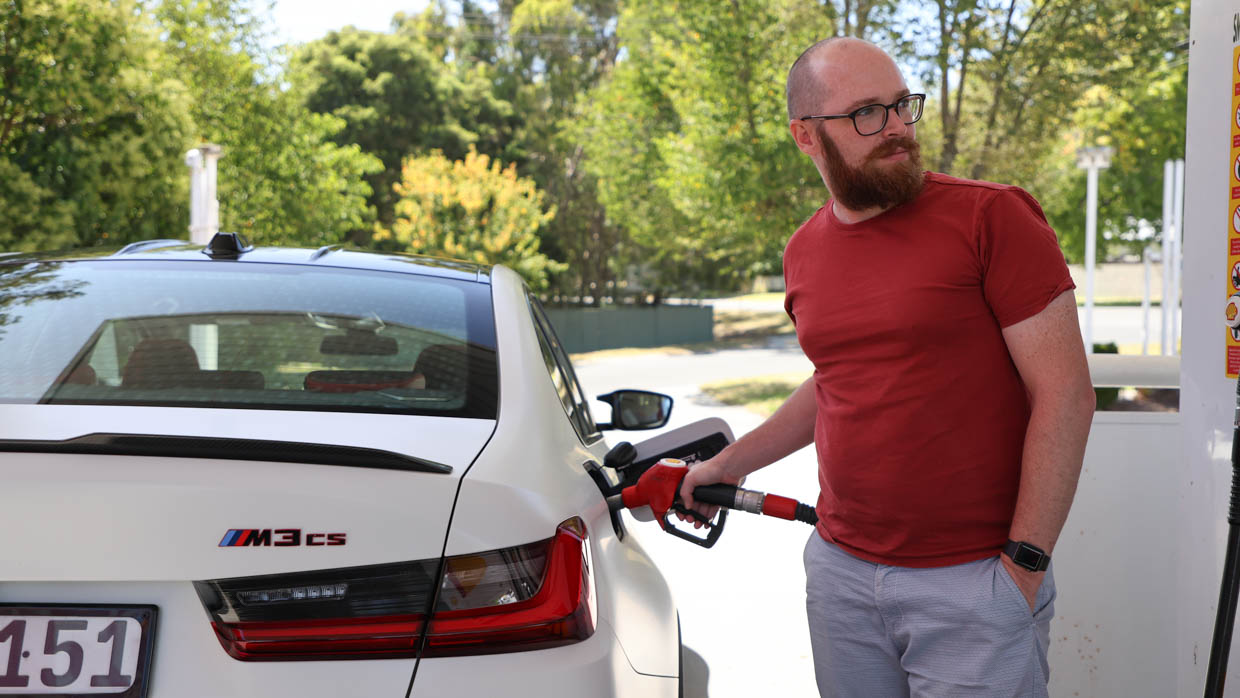 BMW M3 CS 2024 fill up 2