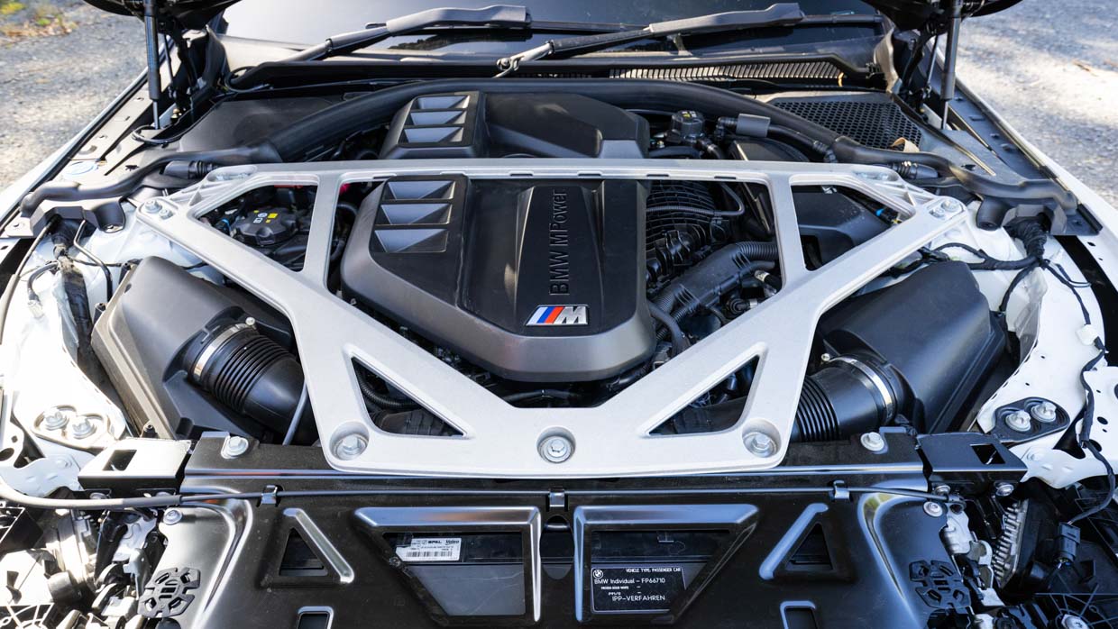 BMW M3 CS 2024 engine