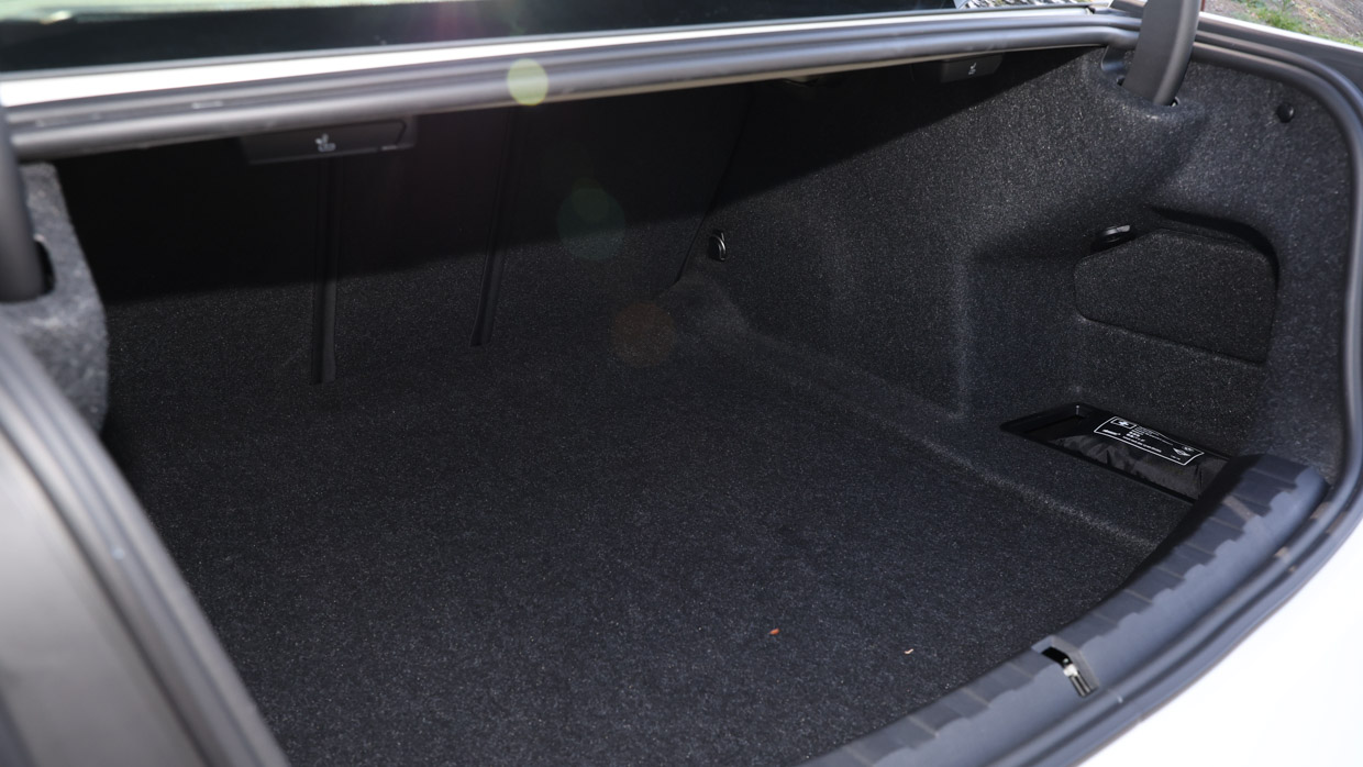 BMW M3 CS 2024 boot 2