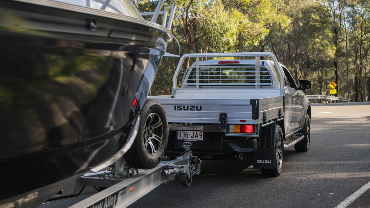 Isuzu D-Max 2024 LS-U towing
