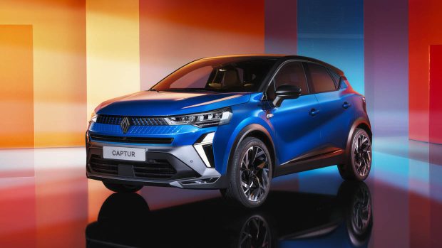 2024 Renault Captur facelift entrance 3/4 static