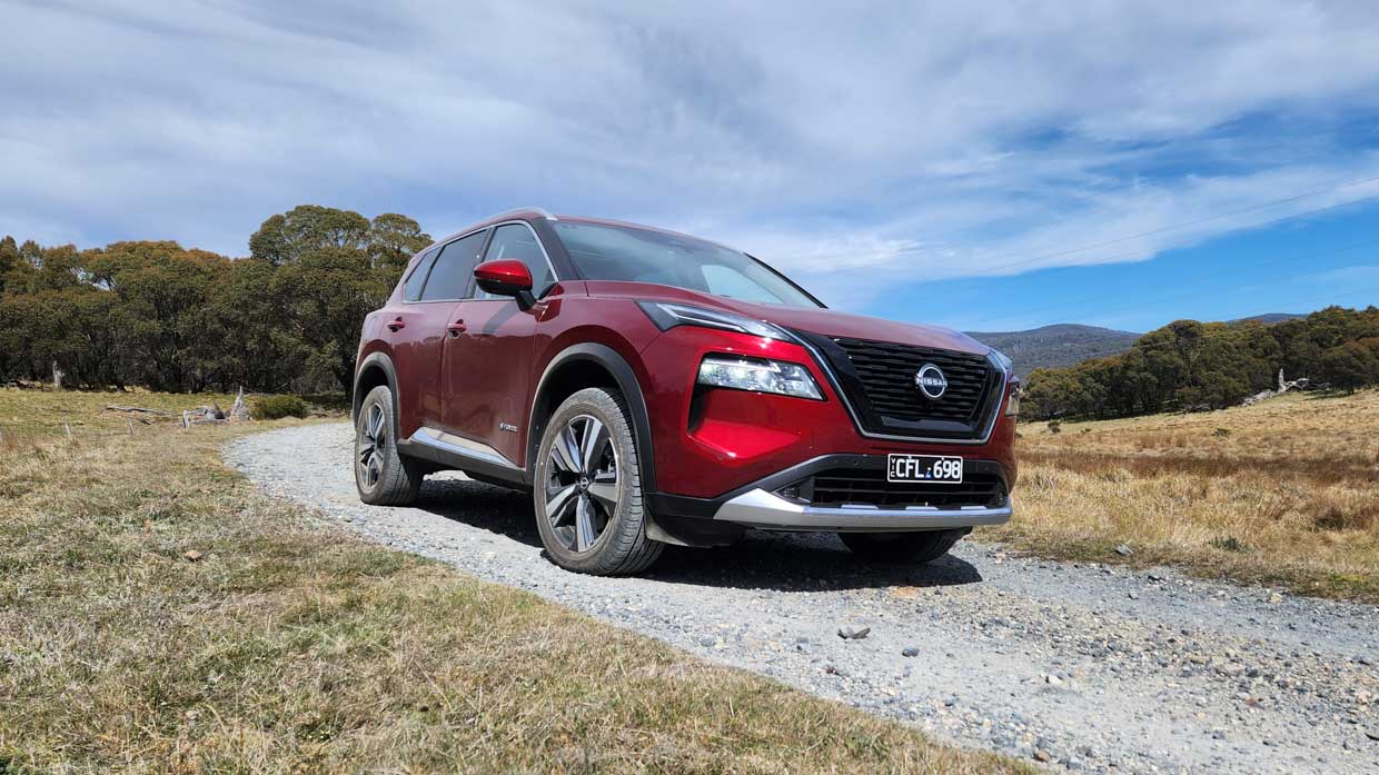 Nissan X-Trail LT 2023 SM front close
