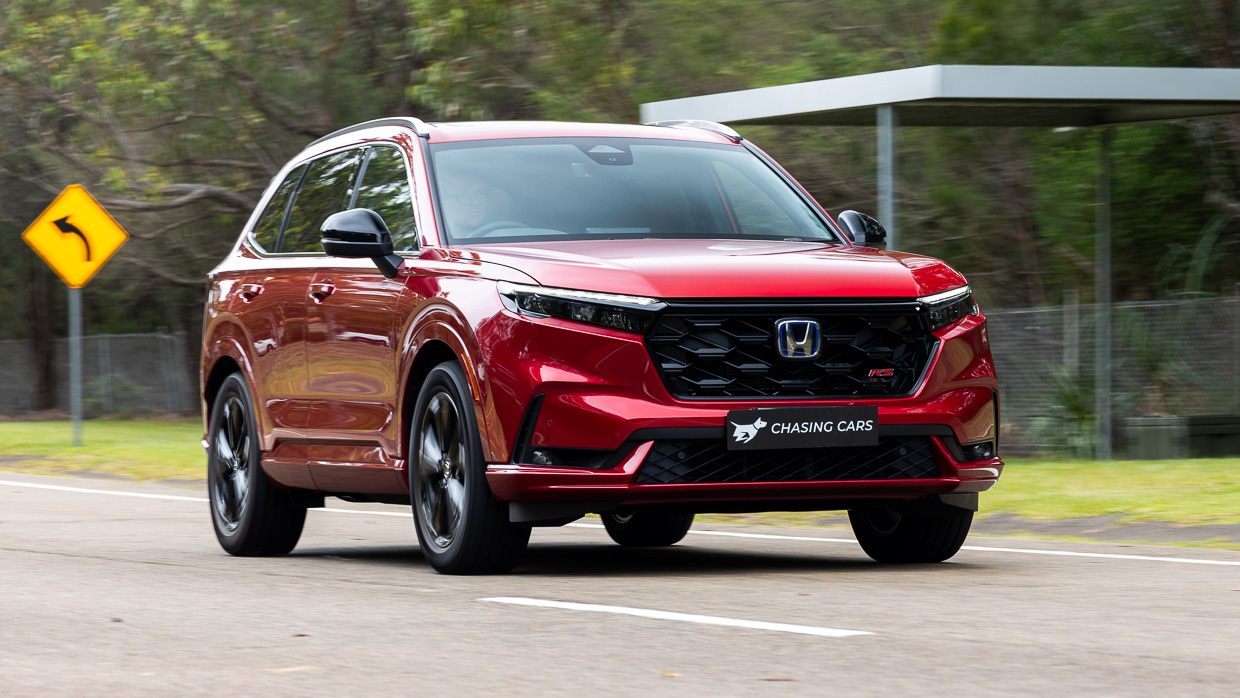 Honda CR-V e-HEV RS 2024 driving front