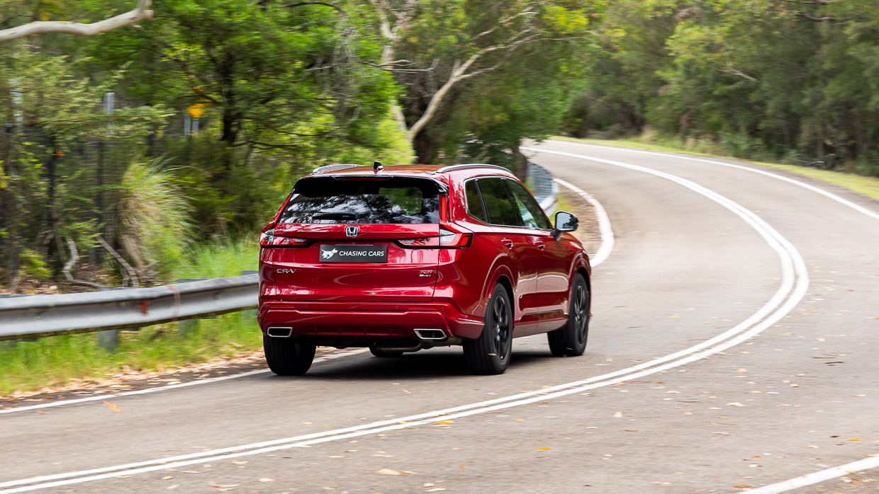 Honda CR-V e-HEV RS 2024 driving rear