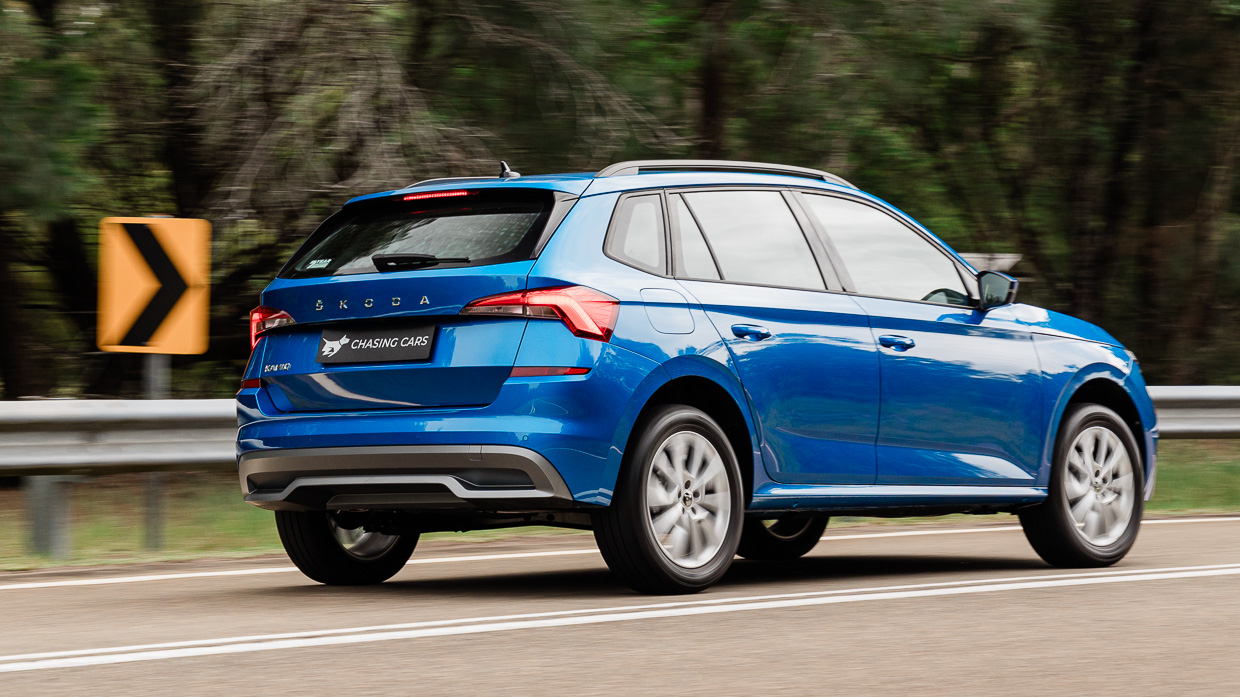 Skoda Kamiq 85TSI Runout 2024 driving rear