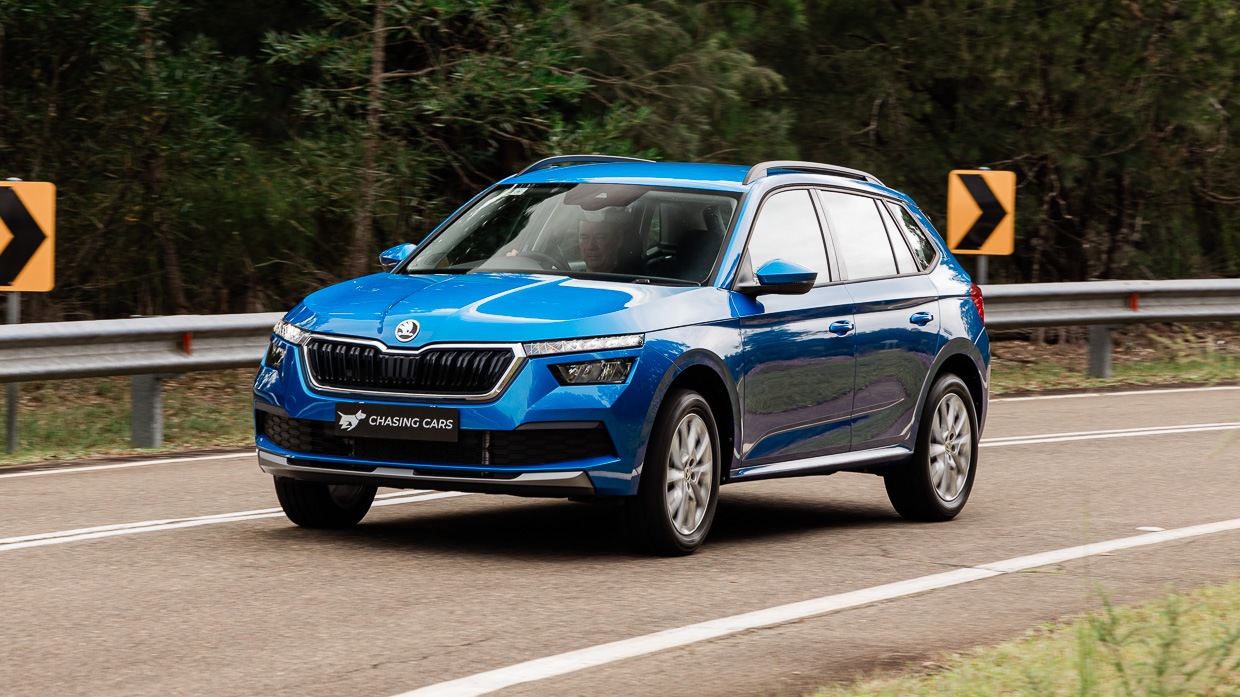 Skoda Kamiq 85TSI Runout 2024 driving front 2