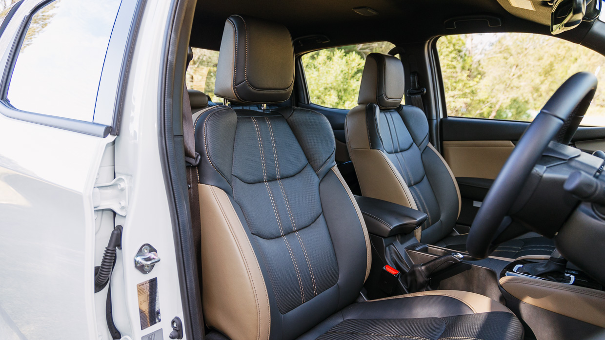 Mazda BT-50 SP Pro Enhancement pack 2024 interior front seats