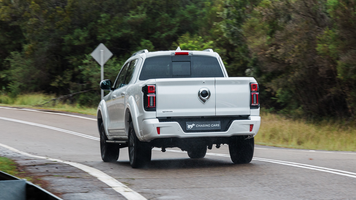 GWM Cannon Alpha Ultra Hybrid 2024 driving rear 3