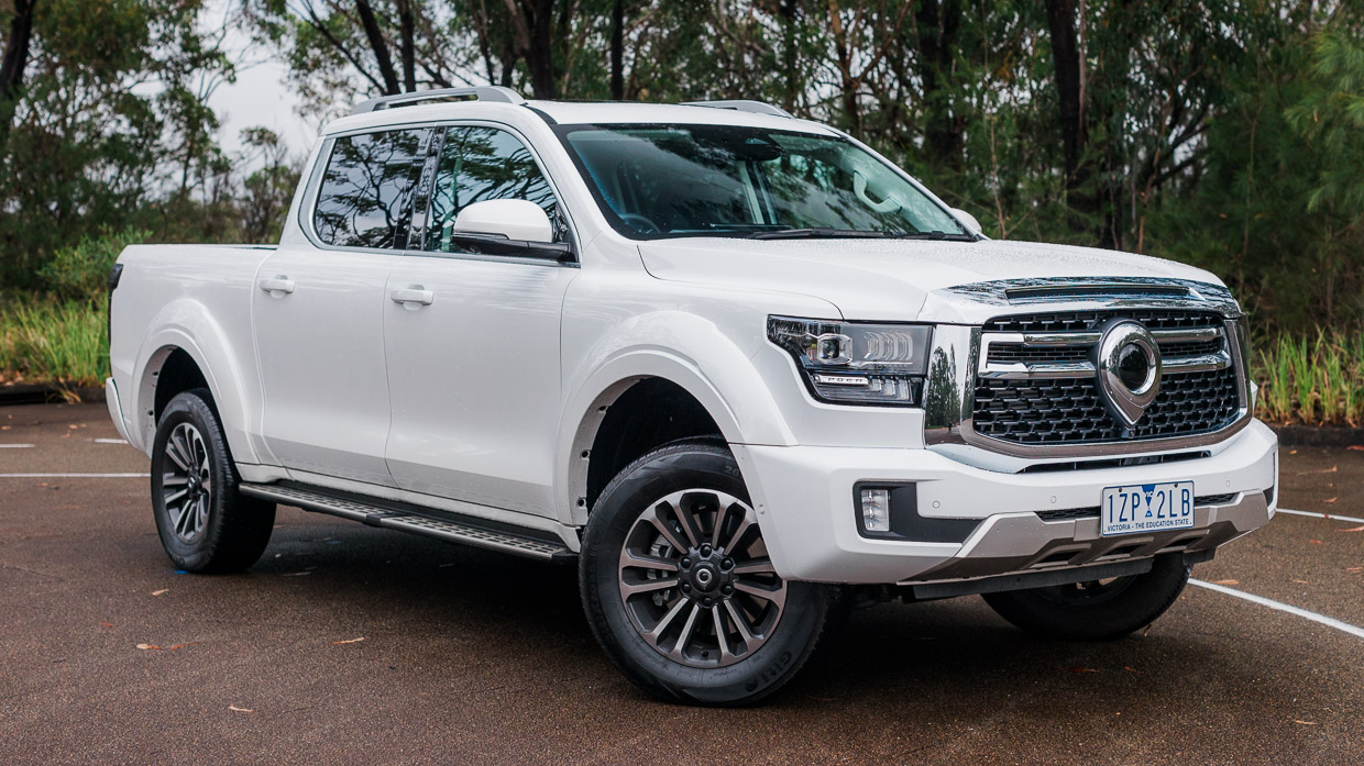 GWM Cannon Alpha Ultra Hybrid 2024 front 3/4