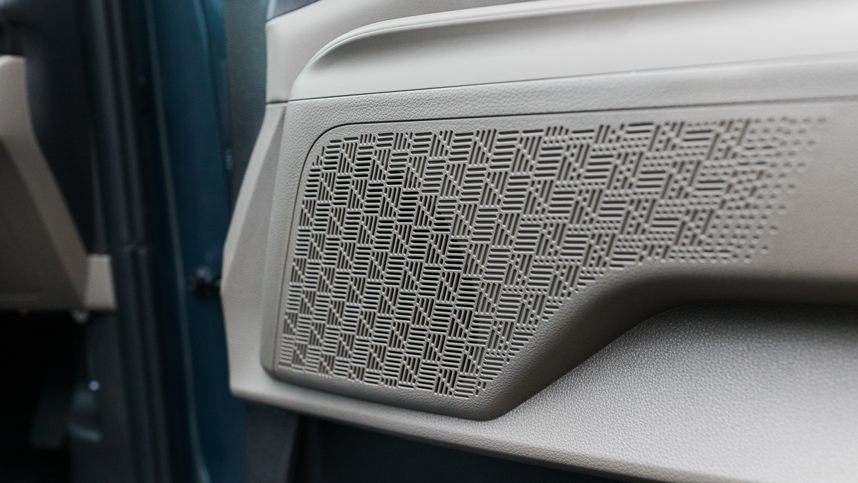 Kia Carnival GTLine Lite 2024 interior speaker