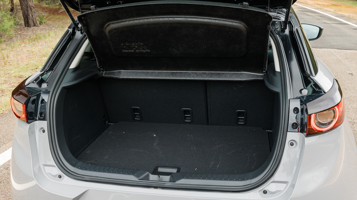 Mazda CX-3 Touring SP 2024 interior boot