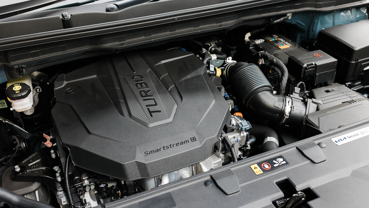 Kia Carnival GT-Line Lite 2024 engine