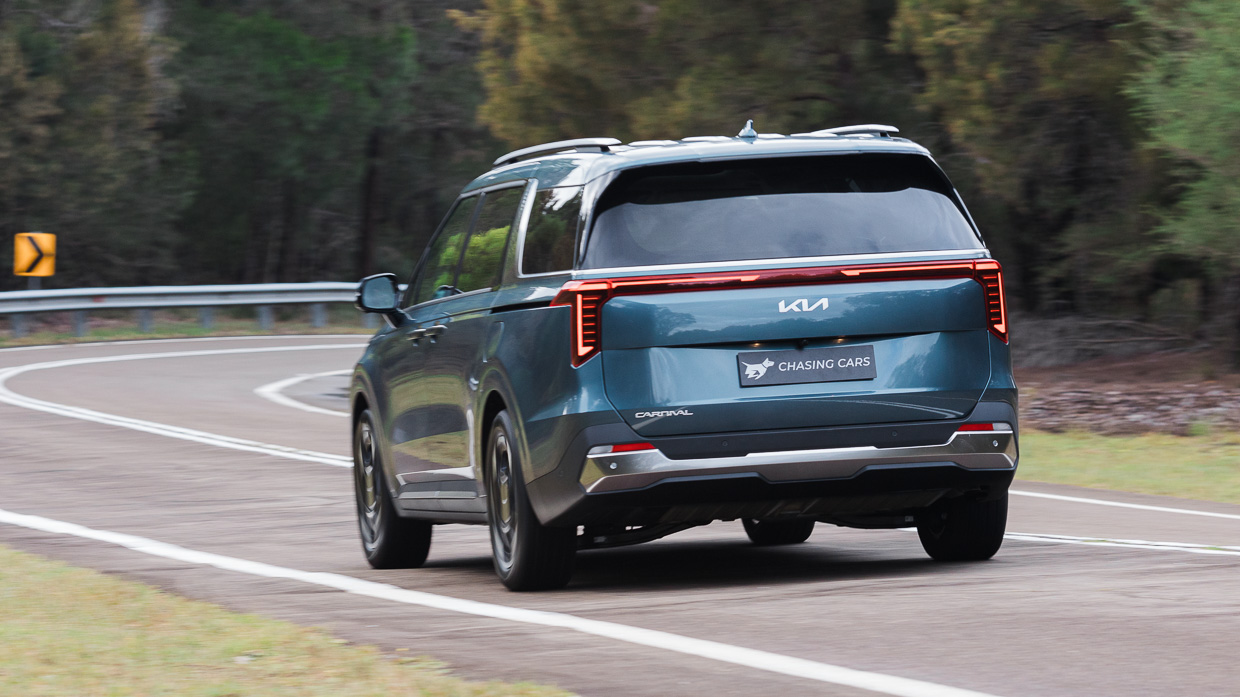 Kia Carnival GT-Line Lite 2024 driving rear