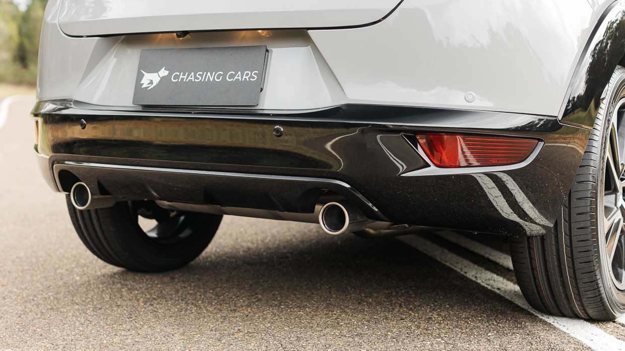 Mazda CX-3 Touring SP 2024 rear exhaust