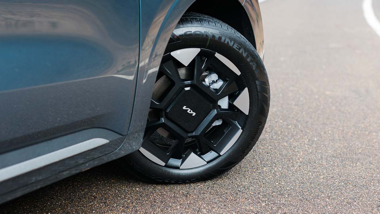 Kia Carnival GTLine Lite 2024 wheel