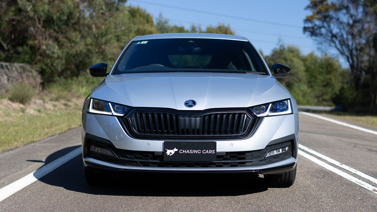 2024 Skoda Octavia Sportline front end static