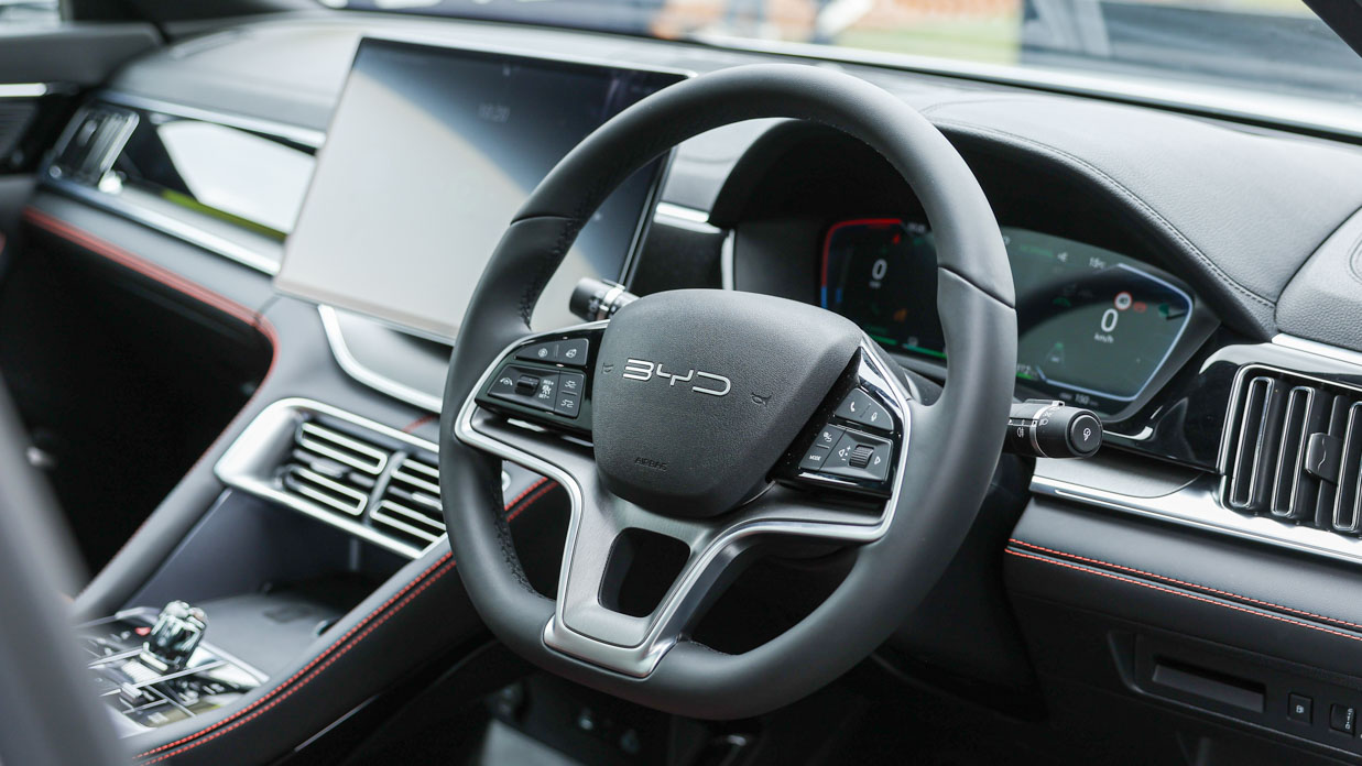 BYD Sealion 2024 steering wheel