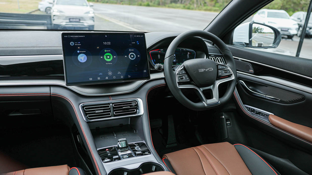 BYD Sealion 2024 front interior