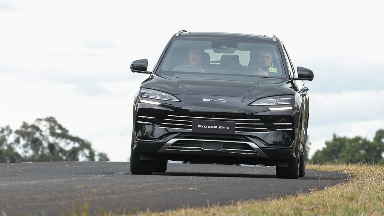 BYD Sealion 2024 driving 6