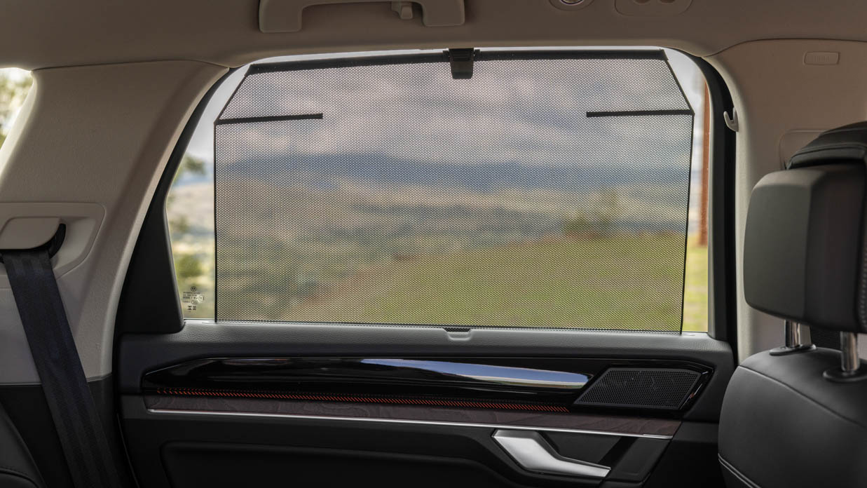 Volkswagen Touareg 170TDI 2024 interior sunblinds
