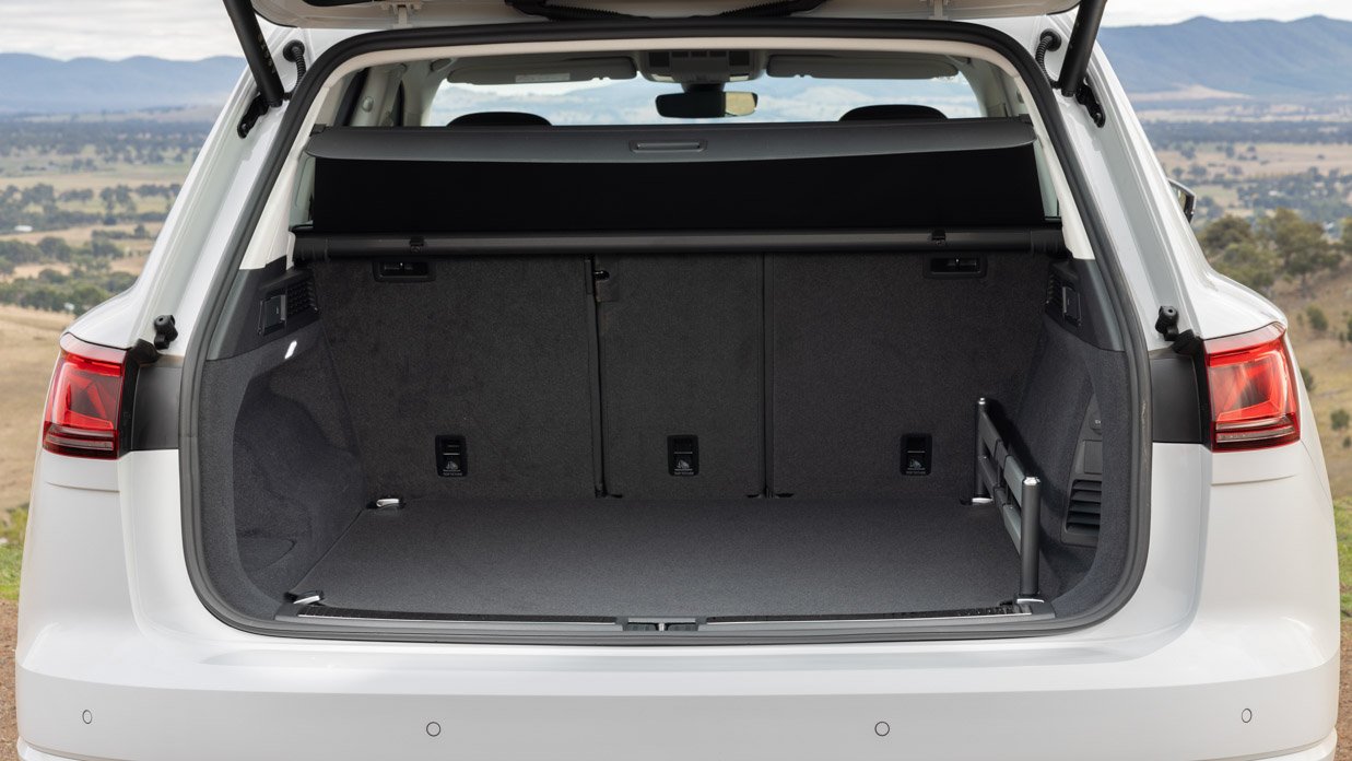 Volkswagen Touareg 170TDI 2024 interior boot