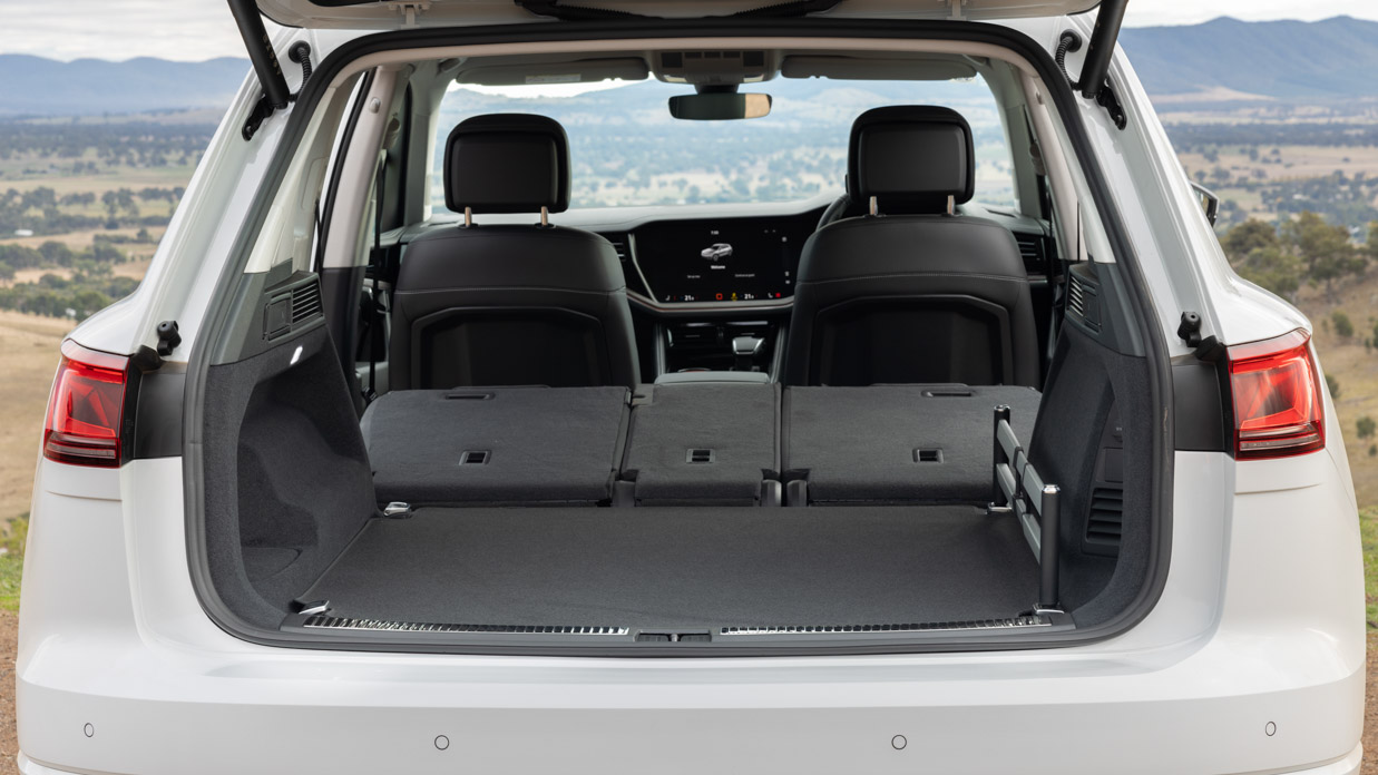 Volkswagen Touareg 170TDI 2024 interior boot 2