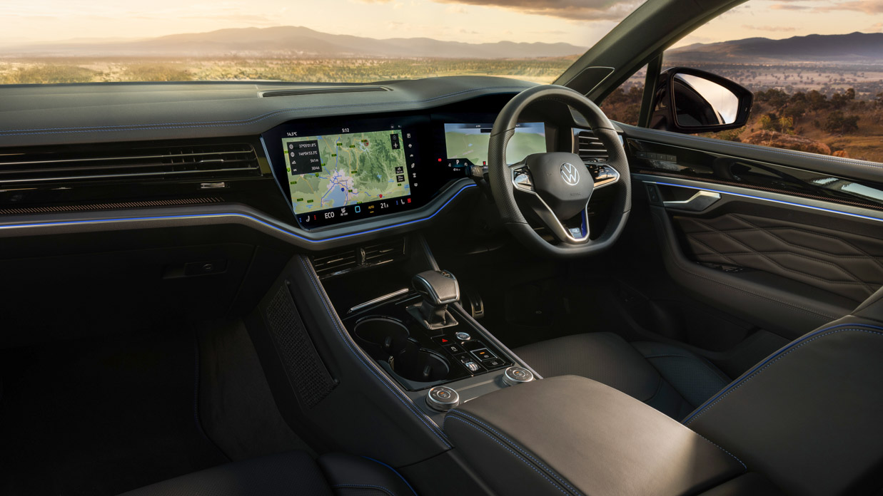 Volkswagen Touareg R 2024 interior