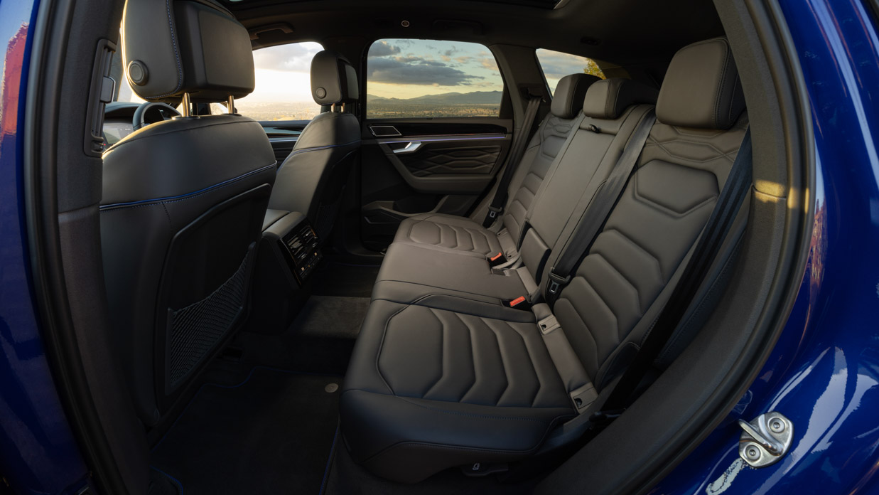 Volkswagen Touareg R 2024 interior back seats