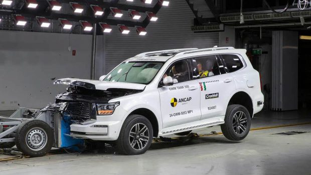 2024 GWM Tank 500 front 3/4 ANCAP crash image