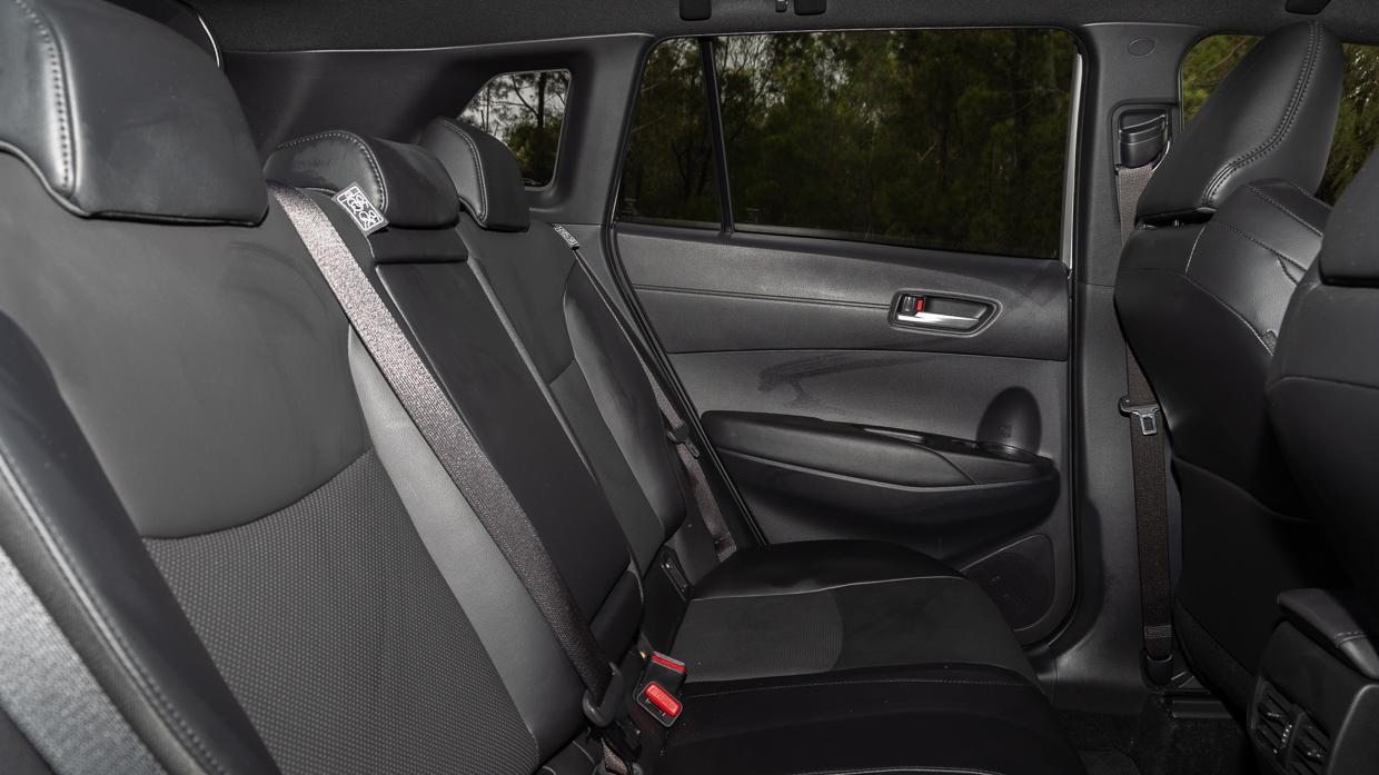 Toyota Corolla Cross Atmos 2024 interior back seat