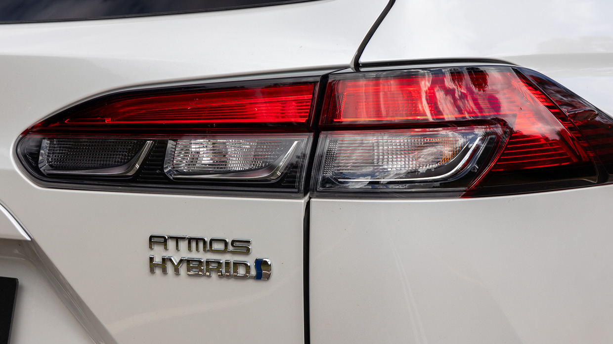 Toyota Corolla Cross Atmos 2024 tail-light