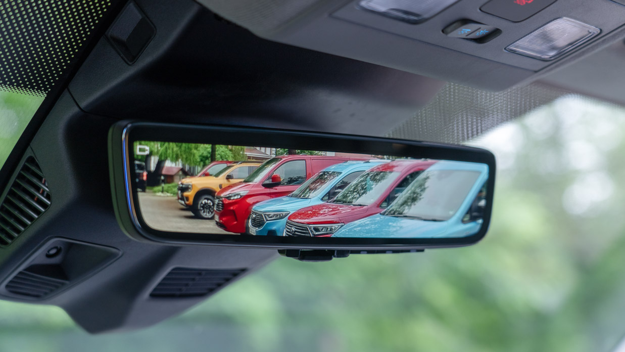 Ford E-Transit Custom 2024 interior digital camera