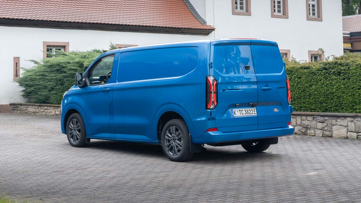 Ford E-Transit Custom 2024 rear 3/4