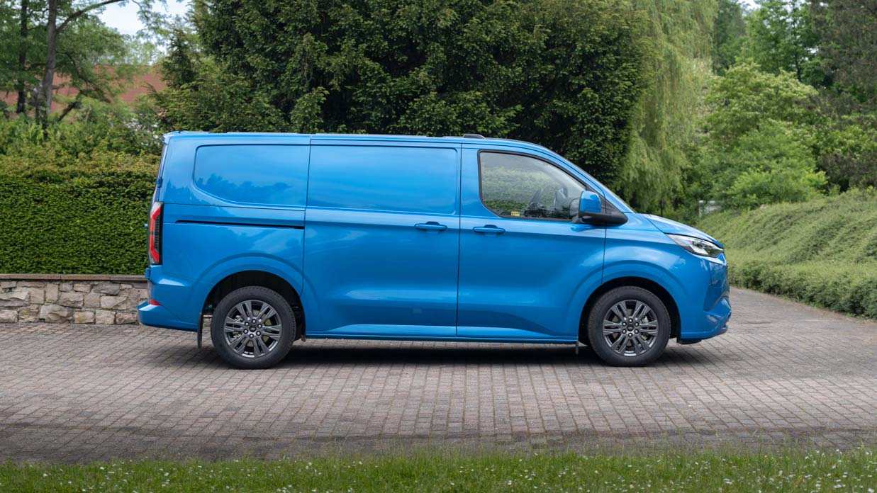 Ford E-Transit Custom 2024 side