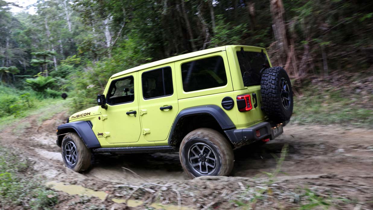 Jeep Wrangler Rubicon 2024 driving rear
