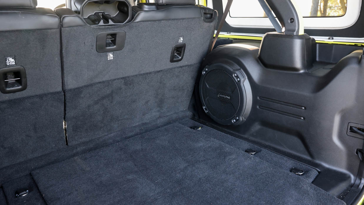 Jeep Wrangler Rubicon 2024 interior boot