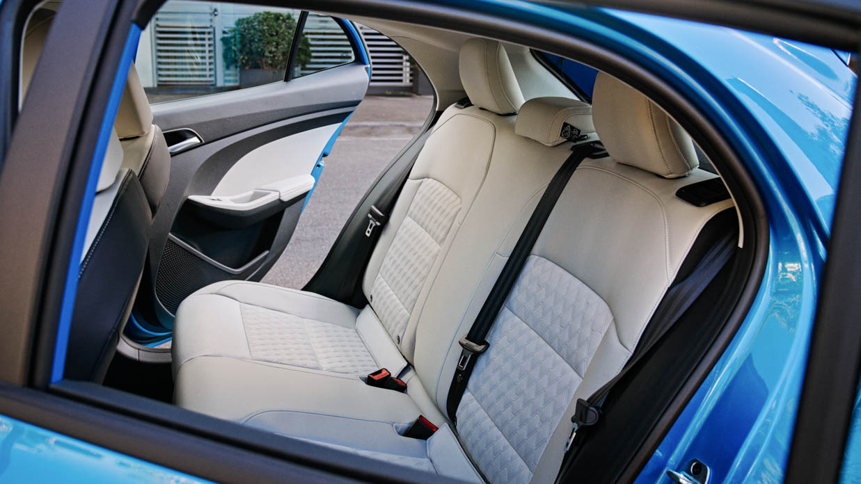 MG3 2024 back seats