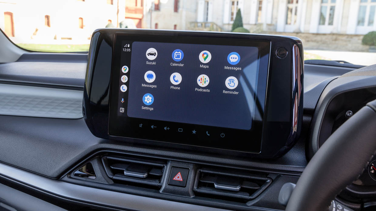 2024 Suzuki Swift hybrid interior centre touchscreen