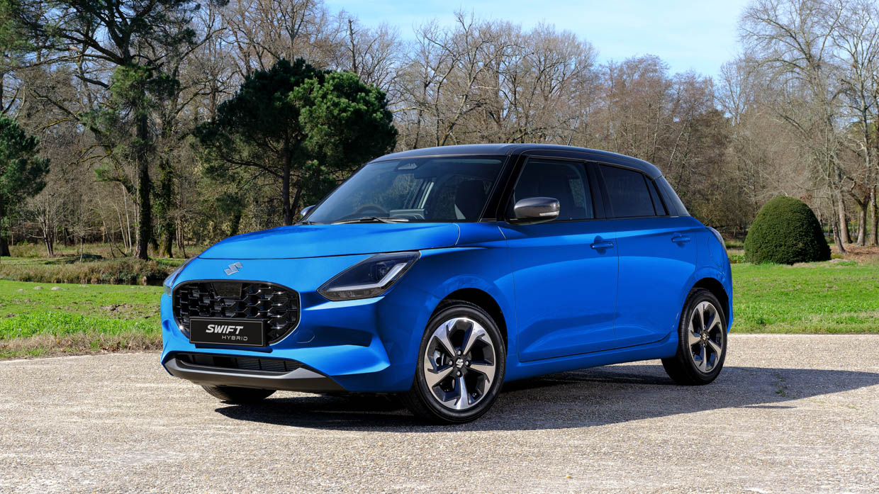 2024 Suzuki Swift hybrid front 3/4 angle static shot 2