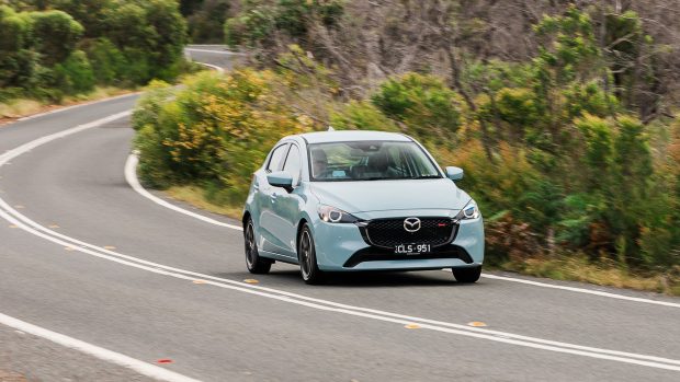 Mazda 2 GT 2024 driving front 4