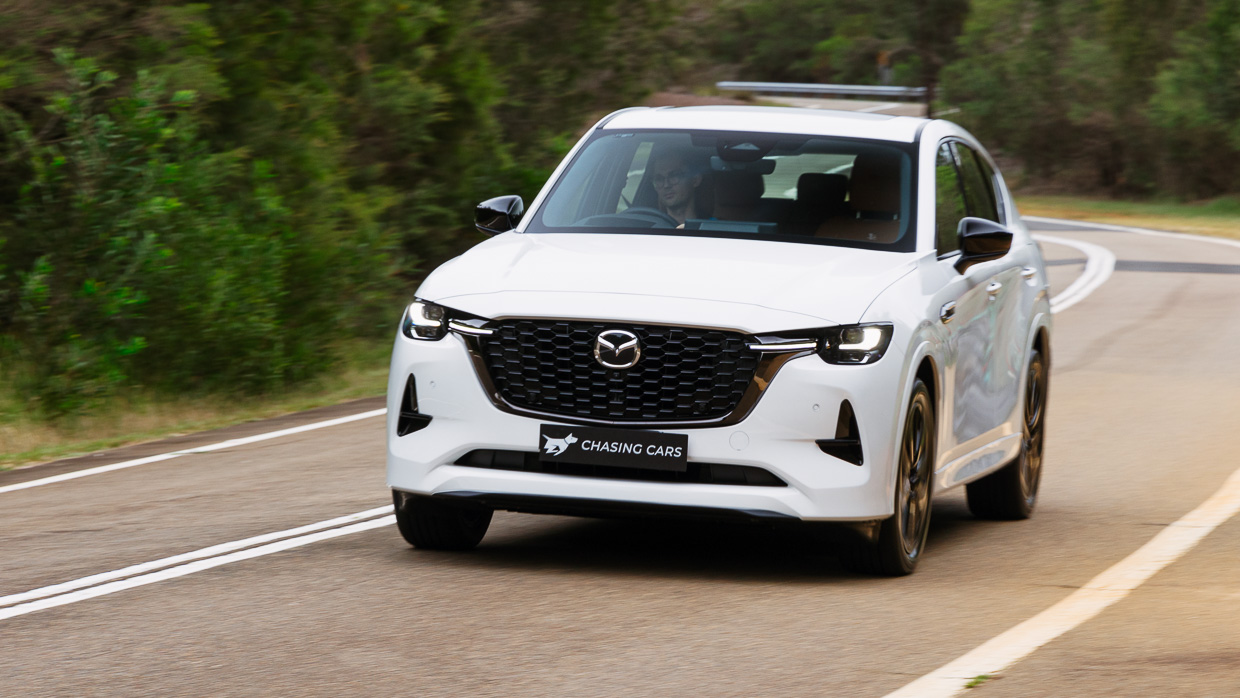 Mazda CX-60 D50e Azami 2024 driving front 3/4 3