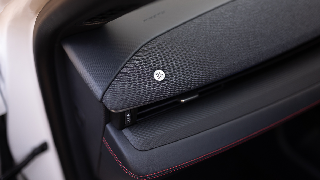 Ford Mustang Mach-E Premium 2024 speaker 2
