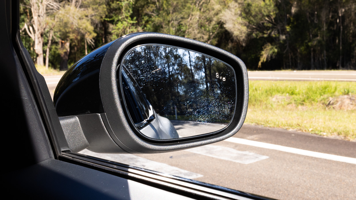 Ford Mustang Mach-E Premium 2024 mirrors