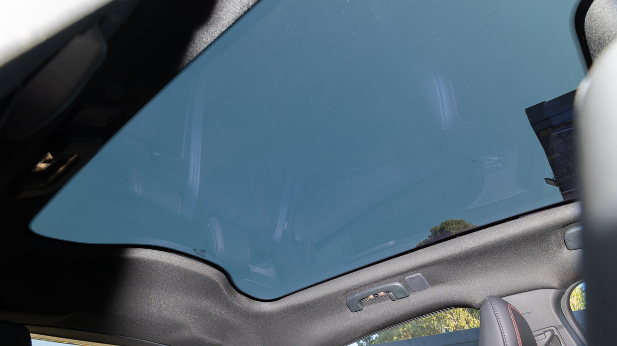 Ford Mustang Mach-E Premium 2024 baby seat roof 3