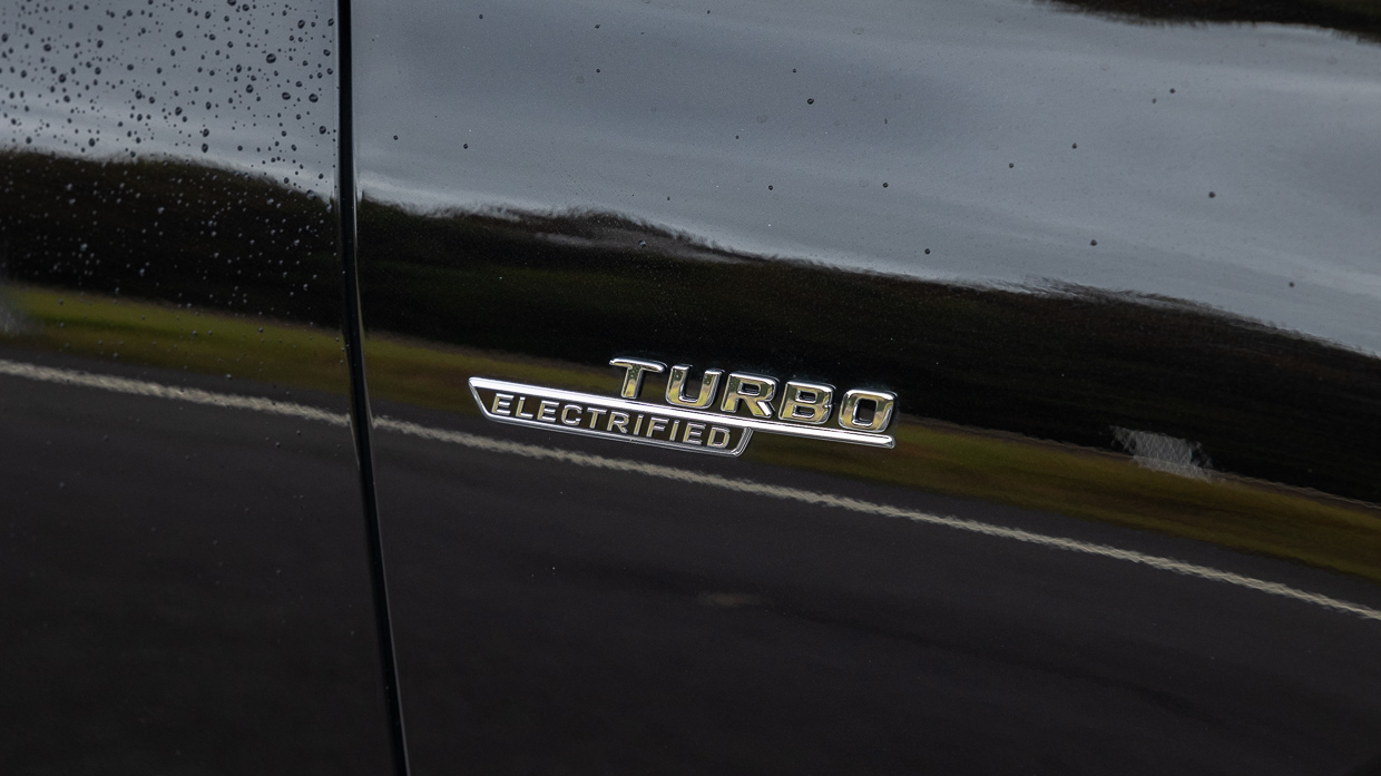 Mercedes-AMG GLC43 2024 badge