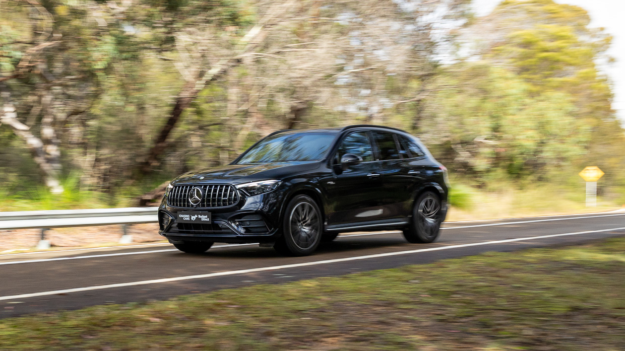 Mercedes-AMG GLC43 2024 driving front 8