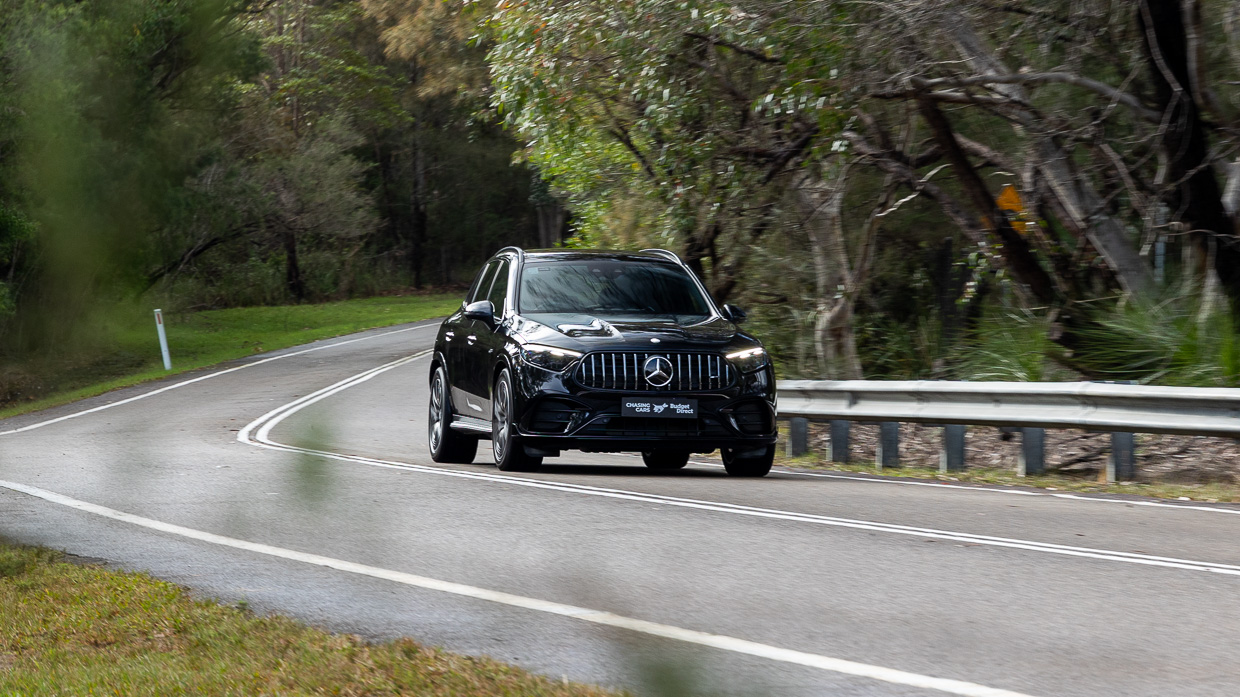 Mercedes-AMG GLC43 2024 driving front 12
