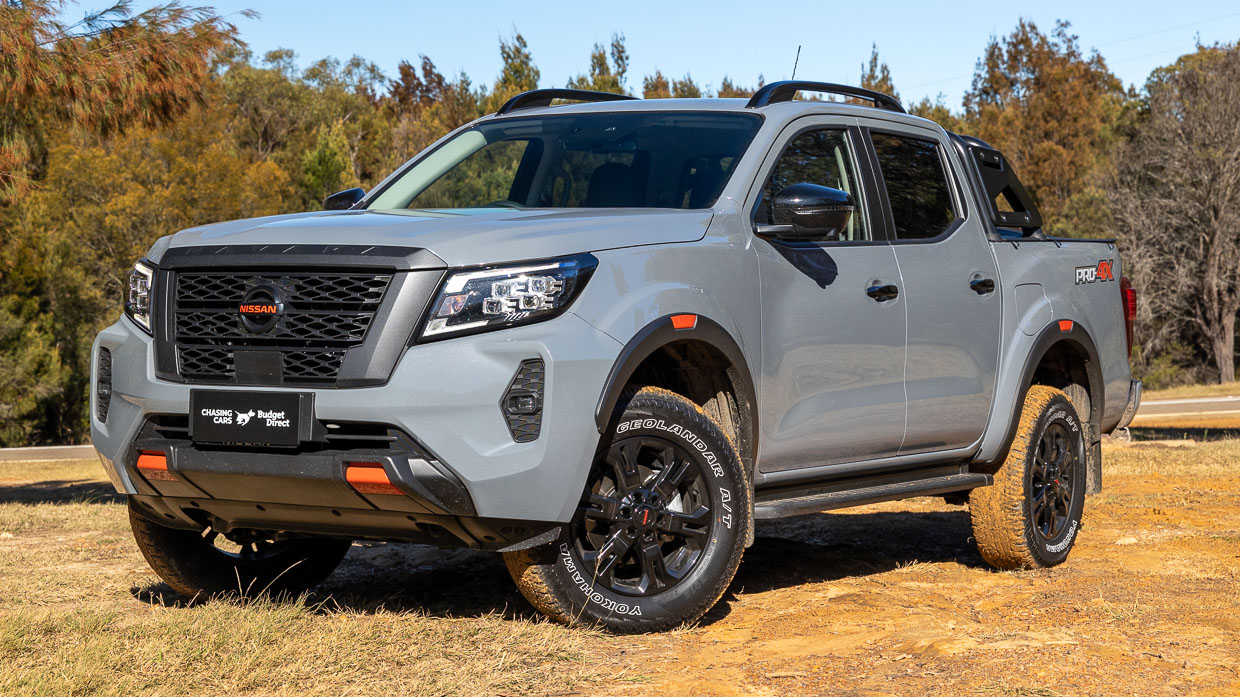Nissan Navara Pro-4X 2024 front 3/4