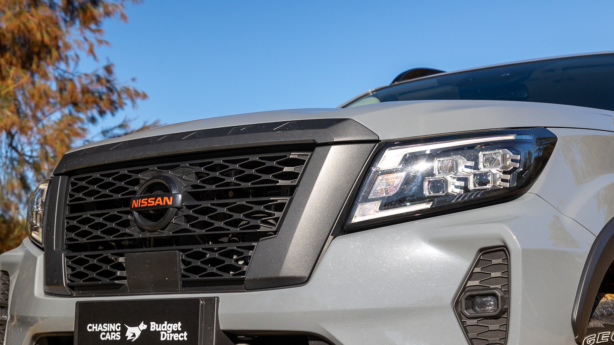 Nissan Navara Pro-4X 2024 front 3/4 close
